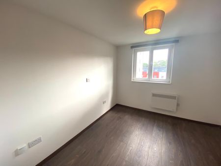 2 bedroom apartment to rent - Photo 3