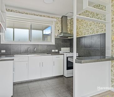 Location Location - Photo 4