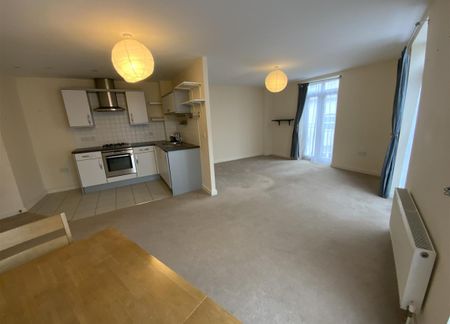 Dickens Heath, Solihull B90 1UA - Photo 4