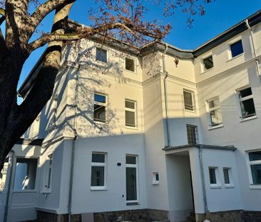 Stilvolle 2,5-Zimmer-Wohnung mit separaten Hauseingang – Erstbezug ... - Photo 1