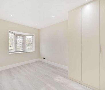 Yeomans Mews, Whitton, TW7 - Photo 2