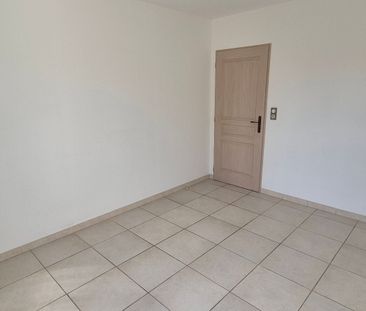 SORGUES 1180, - Photo 6