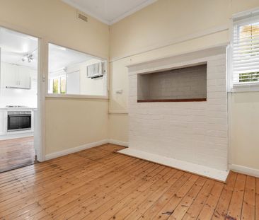 Cozy 3-Bedroom Home - Photo 1