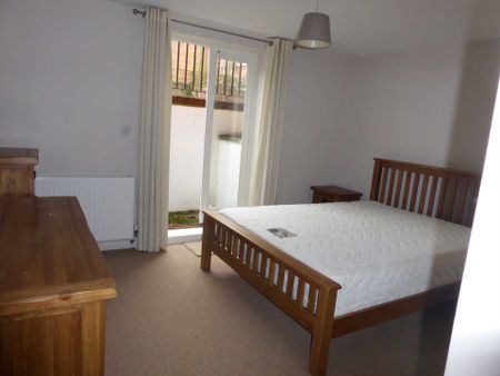 Aviator Place, 112 Crescent Road - Photo 3