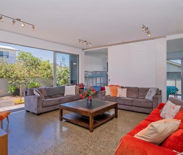 Beach Front Fully Furnished Home - Photo 3