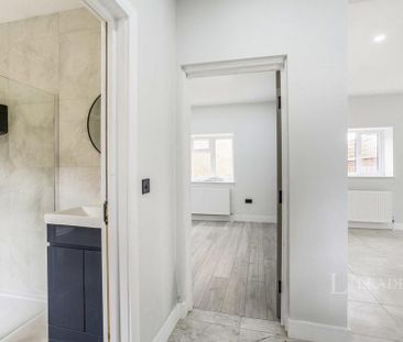 1 bedroom flat to rent - Photo 6