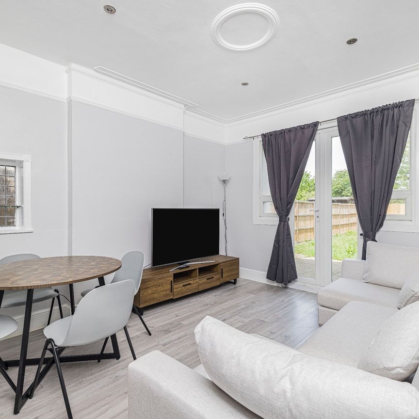 Room in a Shared House, Richmond Road, CR7 - Photo 1