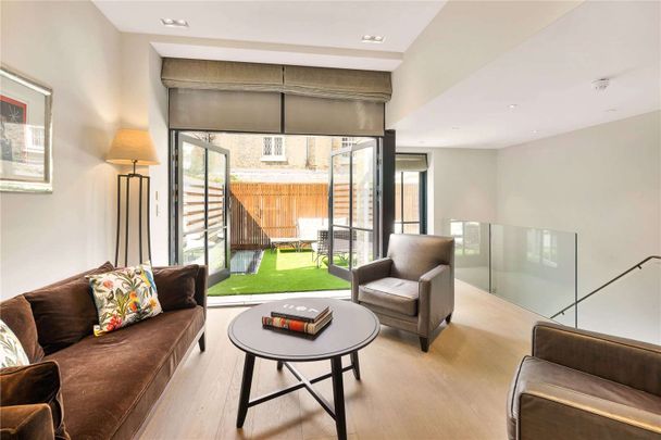 Elegant Knightsbridge Living Overlooking Montpelier Square Gardens - Photo 1