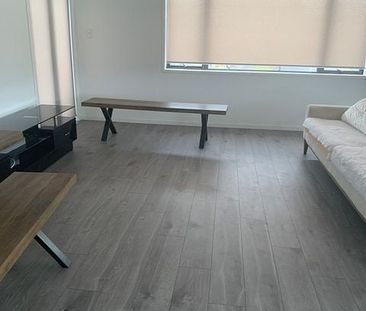 Charming 4BR Avondale Retreat - AirCon & Alarm - Photo 1