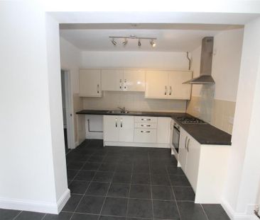 3 bedroom detached house to rent - Photo 6