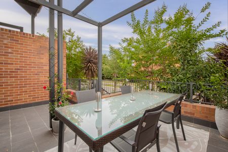 3/4 Cassine Boulevard, Waratah West NSW 2298 - Townhouse For Rent | Domain - Photo 2