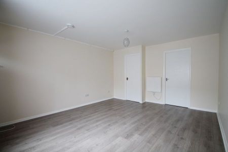 apartment to rent - Photo 3