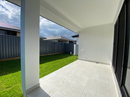 5 Mahoney Street, Lochinvar - Photo 2