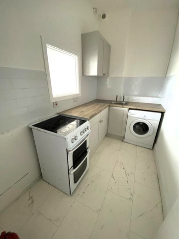 £950 PCM, Furnished One Bedroom First Floor Flat in Lower Cathedral Road, Riverside, Cardiff, CF11 6LT - Photo 3