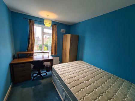 3 bedroom terraced house to rent - Photo 5