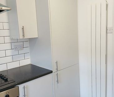 2 Bed Terraced House, Ivy Street, M40 - Photo 1