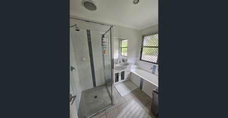 Spacious Family Home with Ducted Air & Entertaining Deck - Photo 4