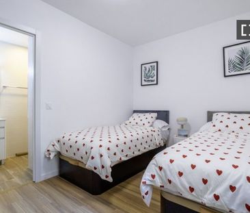 4 room luxury Flat for rent in Madrid, Spain - Photo 4