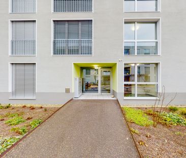 Modern, spacious and central living - Photo 4