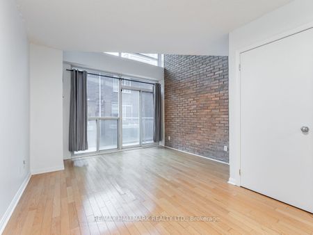 Electra Lofts , #240 - Photo 2