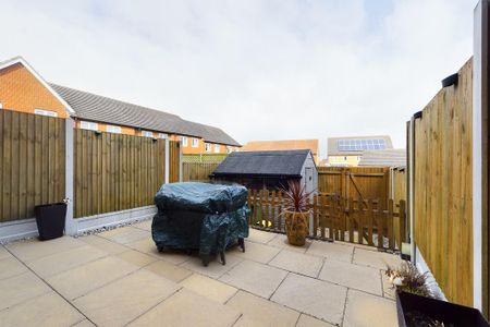 2 bedroom terraced house to rent - Photo 4