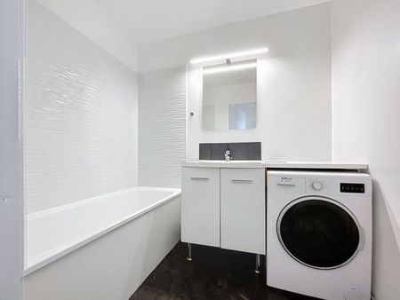 Appartement trois pièces 76,75 m2 MEUBLÉ avec parking - Photo 3