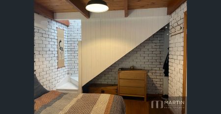 GREAT LOCATION - FURNISHED STUDIO APARTMENT - Photo 5