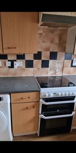 2 Bed Flat, Evelyn Denington Road, E6 - Photo 3