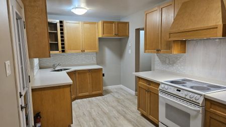 For Lease - 648 Minto Street, Oshawa, Ontario - Photo 4