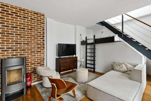 Altbau meets Moderne: Möblierte Wohnung mit Dachterrasse für zeitgemäßen Lifestyle - Photo 1