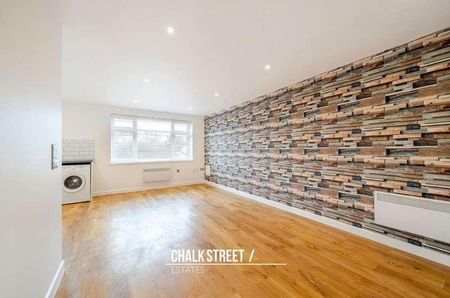 Lichfield Terrace, Upminster, Greater London, RM14 - Photo 3