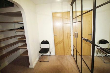 3 bedroom flat to rent - Photo 3
