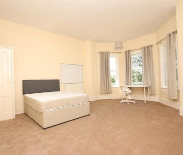 5 bedroom flat to rent - Photo 4