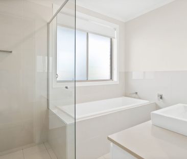 Modern Three Bedroom Villa - Photo 4