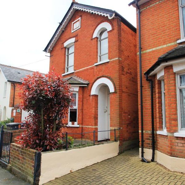 19A Chapel Avenue, Addlestone - 1 bedroomProperty for lettings - Seymours - Photo 1