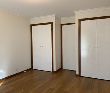 A Cosy Home in Hampton Park - Photo 1