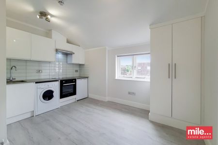 North End Road, London, NW11 - Photo 4