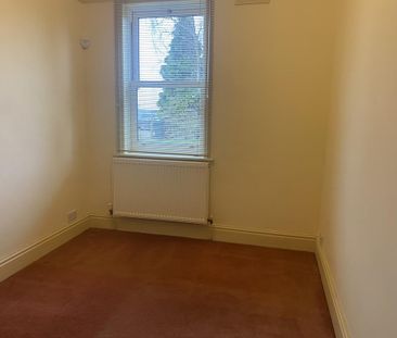 3 bedroom detached bungalow to rent - Photo 4