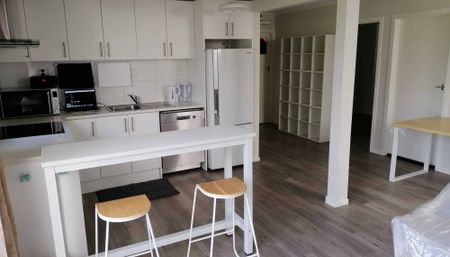 4 bedroom ground floor Flat - Water rate included - Photo 2