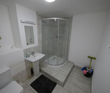 Highlands, Bournemouth, BH2 - Photo 2