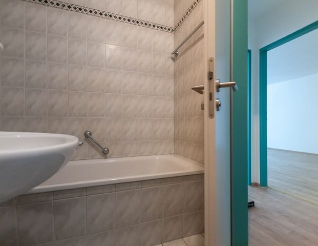 Innere Neustadt - 2-Zimmer-Wohnung mit Einbauküche und TG-Stellplatz - Photo 1