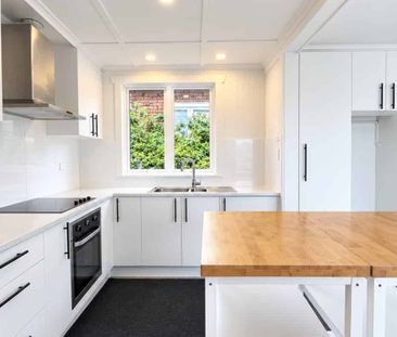 Cosy 3 Bedroom Home - Photo 2