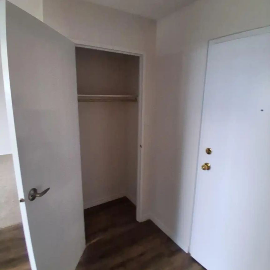 Highview Glen — 2 Bedroom - Photo 1