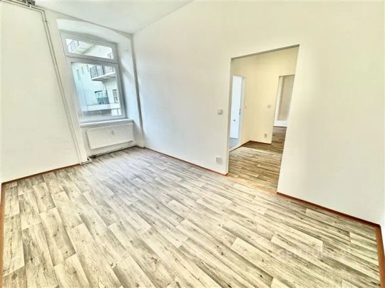 Pronájem bytu 2+kk na ulici Tkalcovská - Photo 1