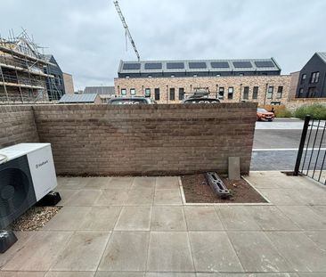 Maple Wood Close, Rotheham, Waverley - Photo 2