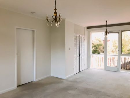 1 Bed, 1 Bath - Photo 2