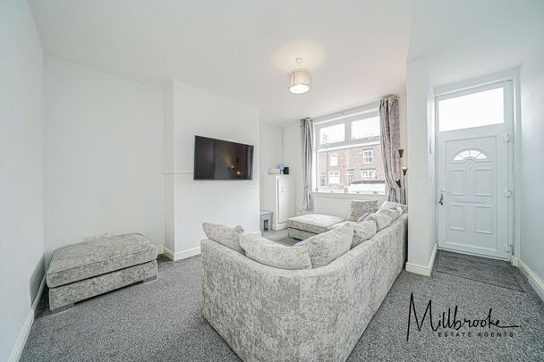 2 bedroom terraced house to rent - Photo 1