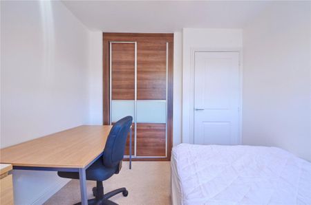 6 bedroom semi-detached house to rent - Photo 5