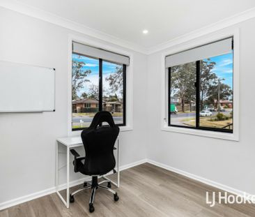Beautifully Renovated throughout - Available Now! - Photo 3