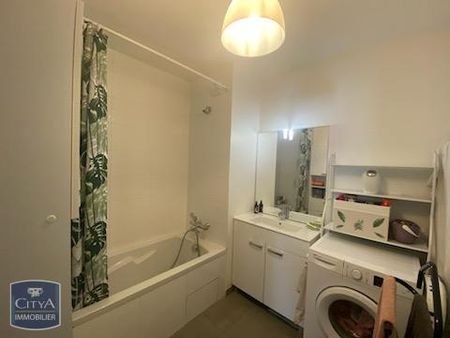 Location Appartement 3 pièces 64m² NEUVILLE SUR SAONE 69250 - Photo 5